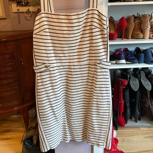 Cute Dress, great for wedding guest!